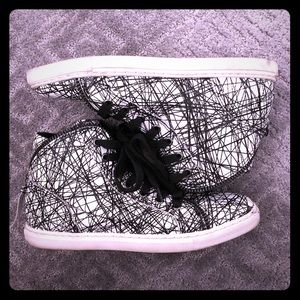 SPLENDID HIGH TOP FASHION SNEAKERS